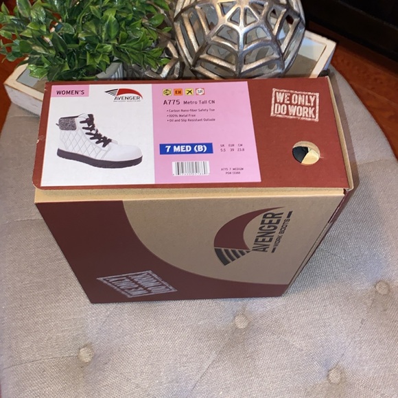 Avenger White Work Boots - Picture 8 of 8